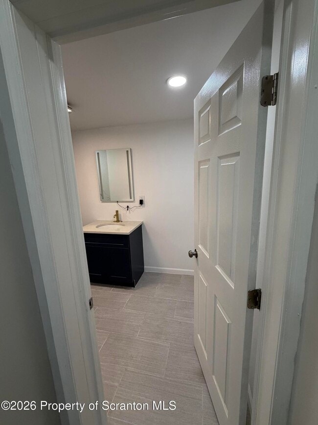 Photo - 539 E Pine St