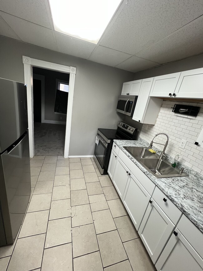 Photo - 101 Superior St