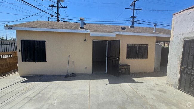 Building Photo - 516 W 108th St Rental