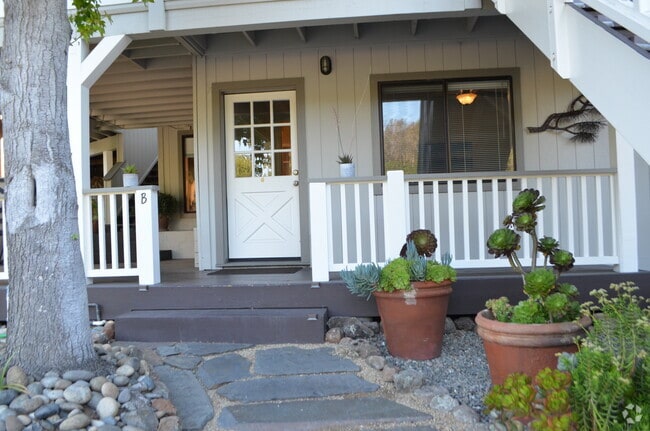 Building Photo - 10233 Soquel Dr Unit B Rental