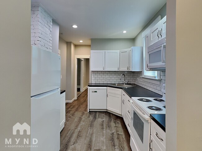 Photo - 153 N Oakley Ave