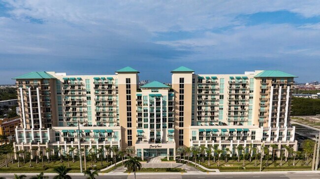601 E Dania Beach Blvd Unidad Model B5
