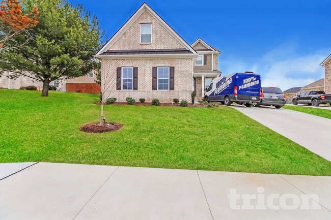 Building Photo - 7001 Park Knoll Dr