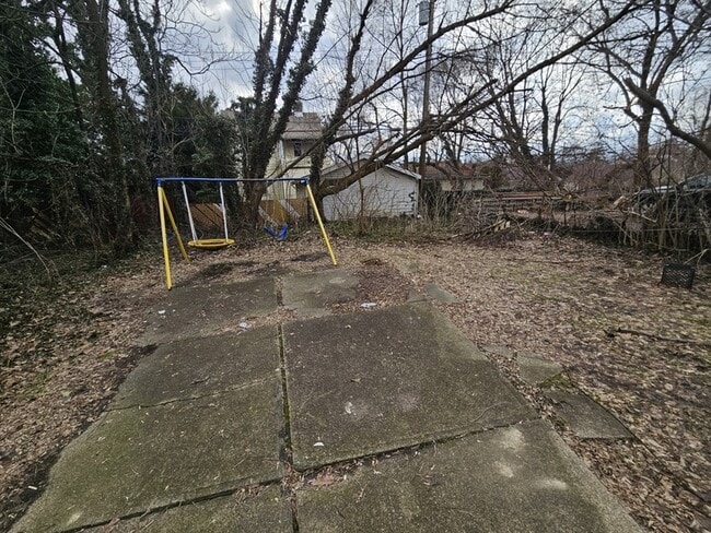 Photo - 11008 Kinsman Rd