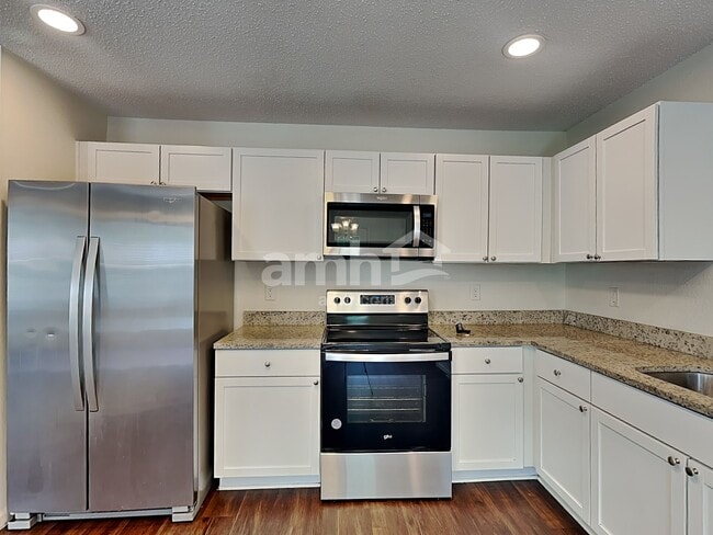 Photo - 12483 Old Pond Rd