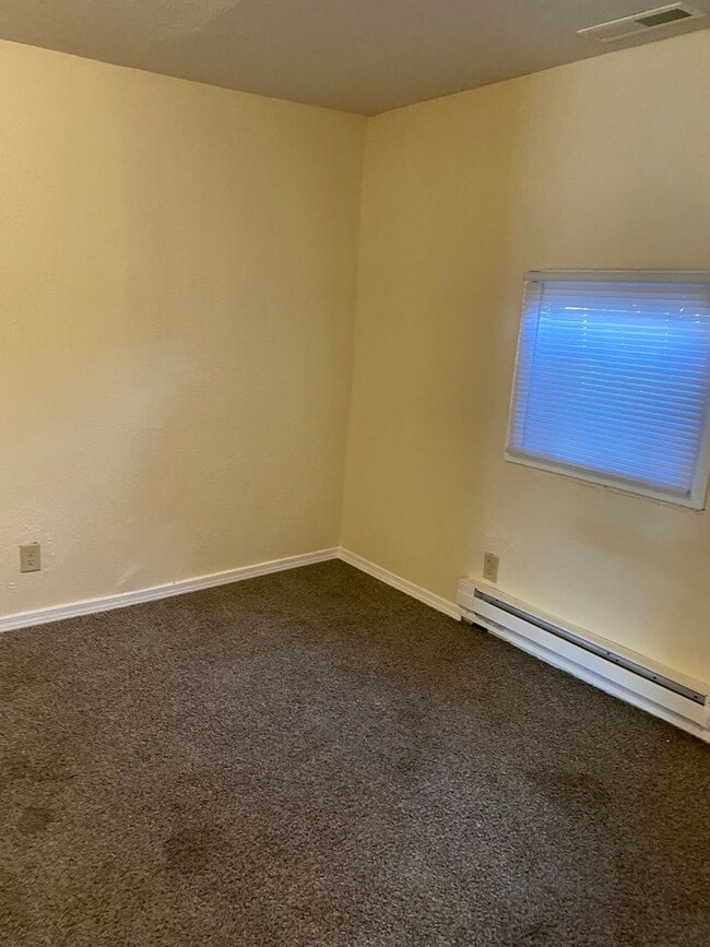 Photo - Cozy One bedroom Duplex located in Muncie, IN (Get approved before March 1st and get $250 OFF 1st...