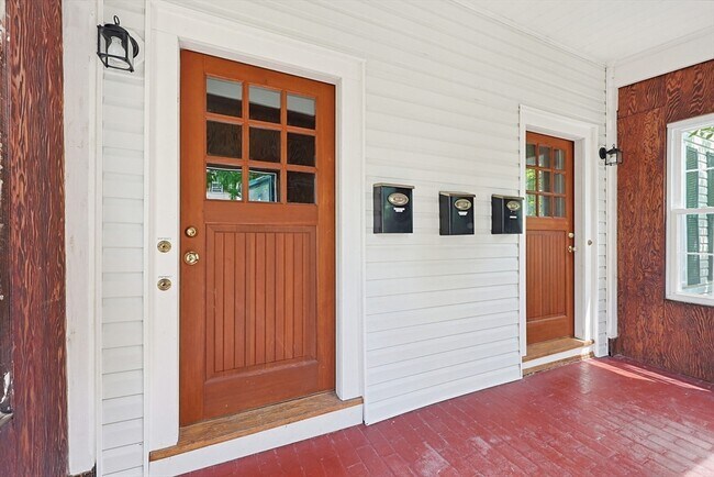 Photo - 36 Albion St Unit 2