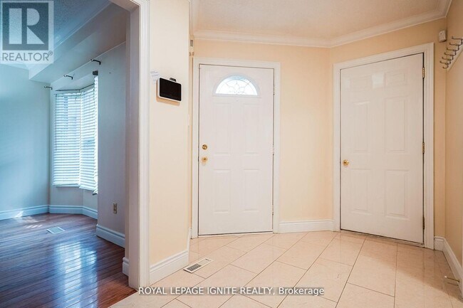 Photo - 265 Wright Crescent