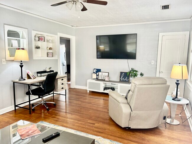 Photo - 5057 Blackburn St Unit A