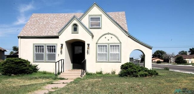 Photo - 701 N Lea St