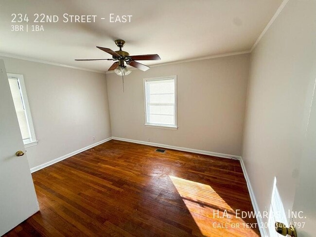 Photo - 234 22nd E St