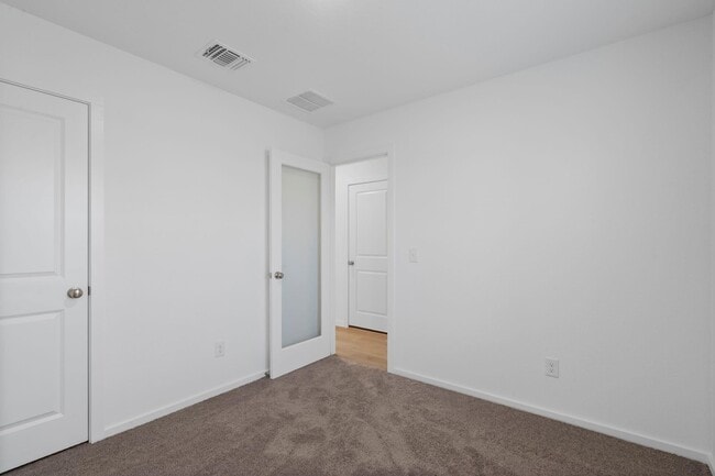 Photo - 30519 Bladnoch Ln