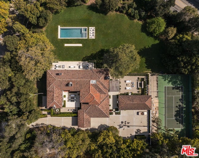 Building Photo - 115 N Carolwood Dr Rental