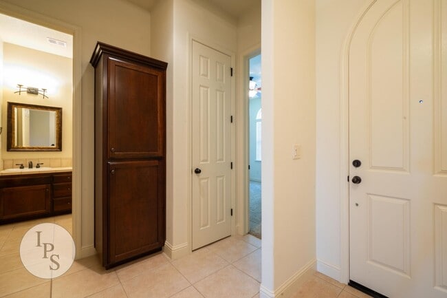 Photo - Tuscan Bluffs at Copper River - Granville Home, 4BR/3BA, On Golf Course - Lots of Amenities