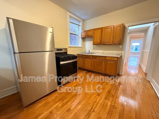 Photo - 3213 W Warren Blvd