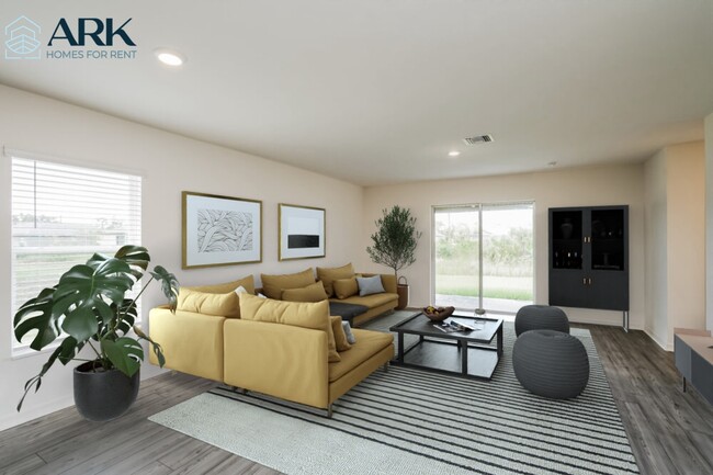 Photo - 166 Blackstone Dr