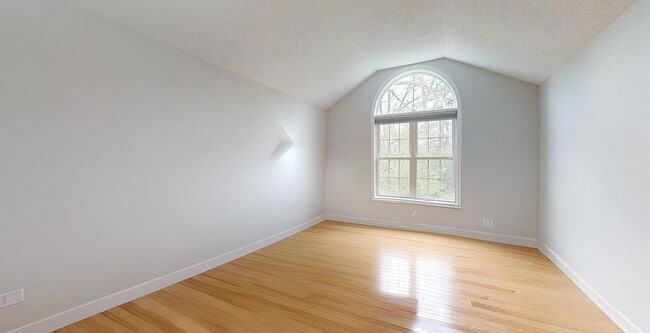Photo - 8 Knollwood Ct Unit 8