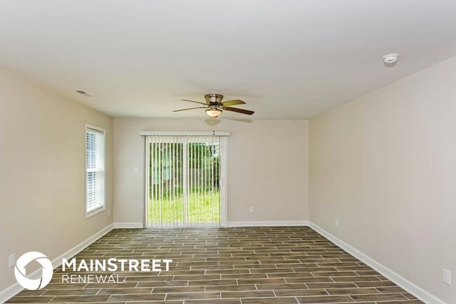 Photo - 411 Feldspar Way