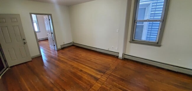 Photo - 193 Maverick St Unidad 2L