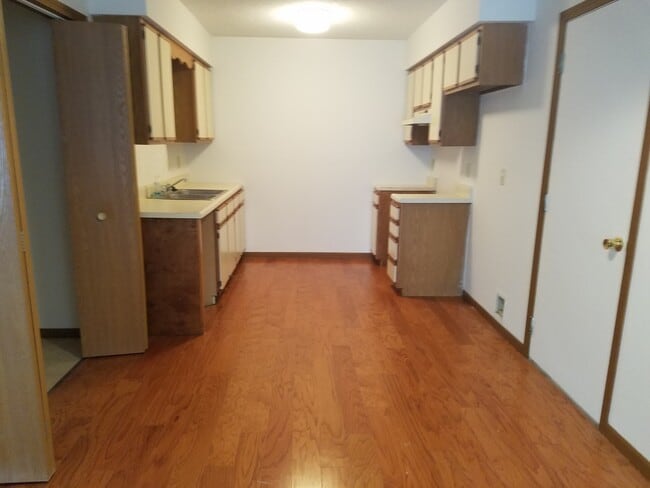 Photo - Great 3 Bed 2 Bath 2 Car Garage Flat Duplex- Pets ok!