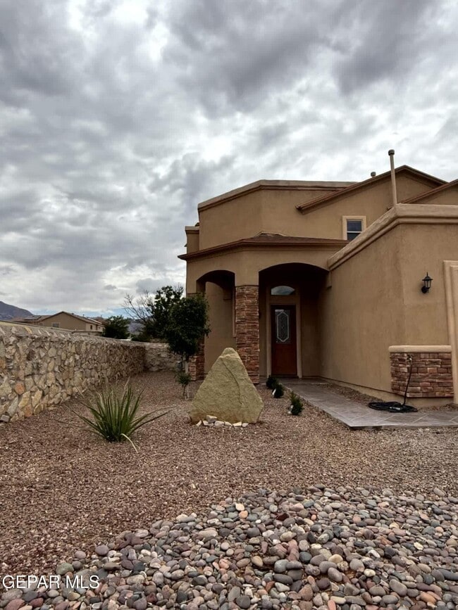 Photo - 11533 Merejildo Madrid St