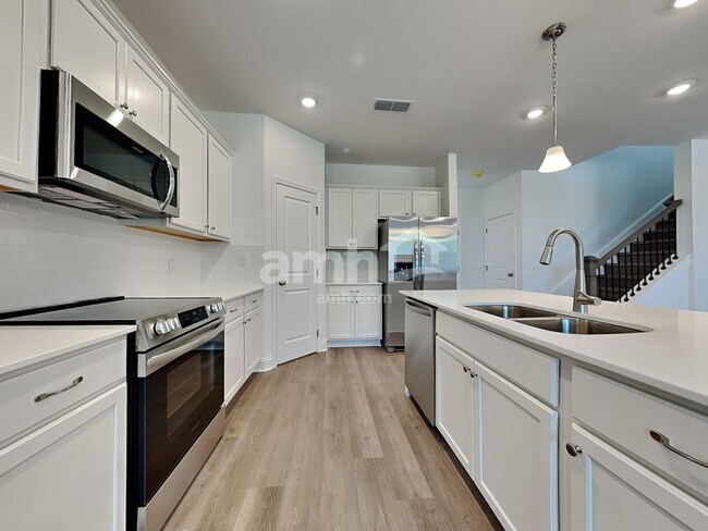220 Argea Dr