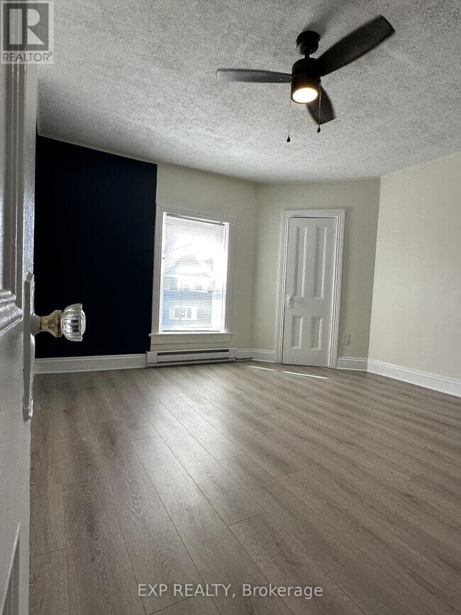 Photo - 405 Prescott St Unit 3