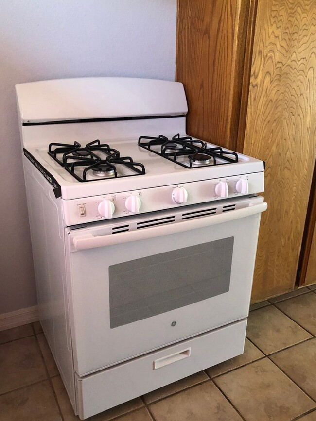 Photo - 27878 Apache Ave Unidad B