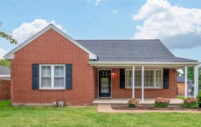 Building Photo - 923 Rohrerstown Rd