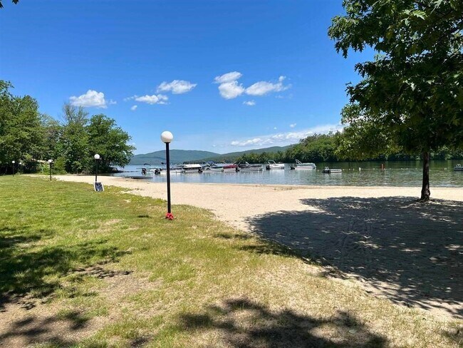 61 Woodbury Dr Unit 43