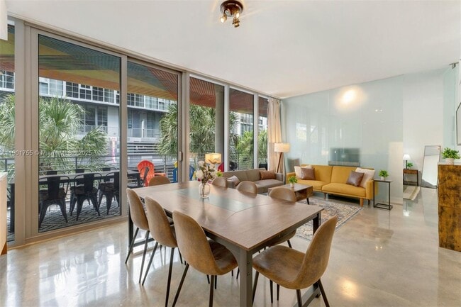 Photo - 250 NW 24th St Unit 2B