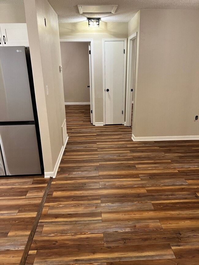 Photo - 706 Shady Ln Dr Unit B