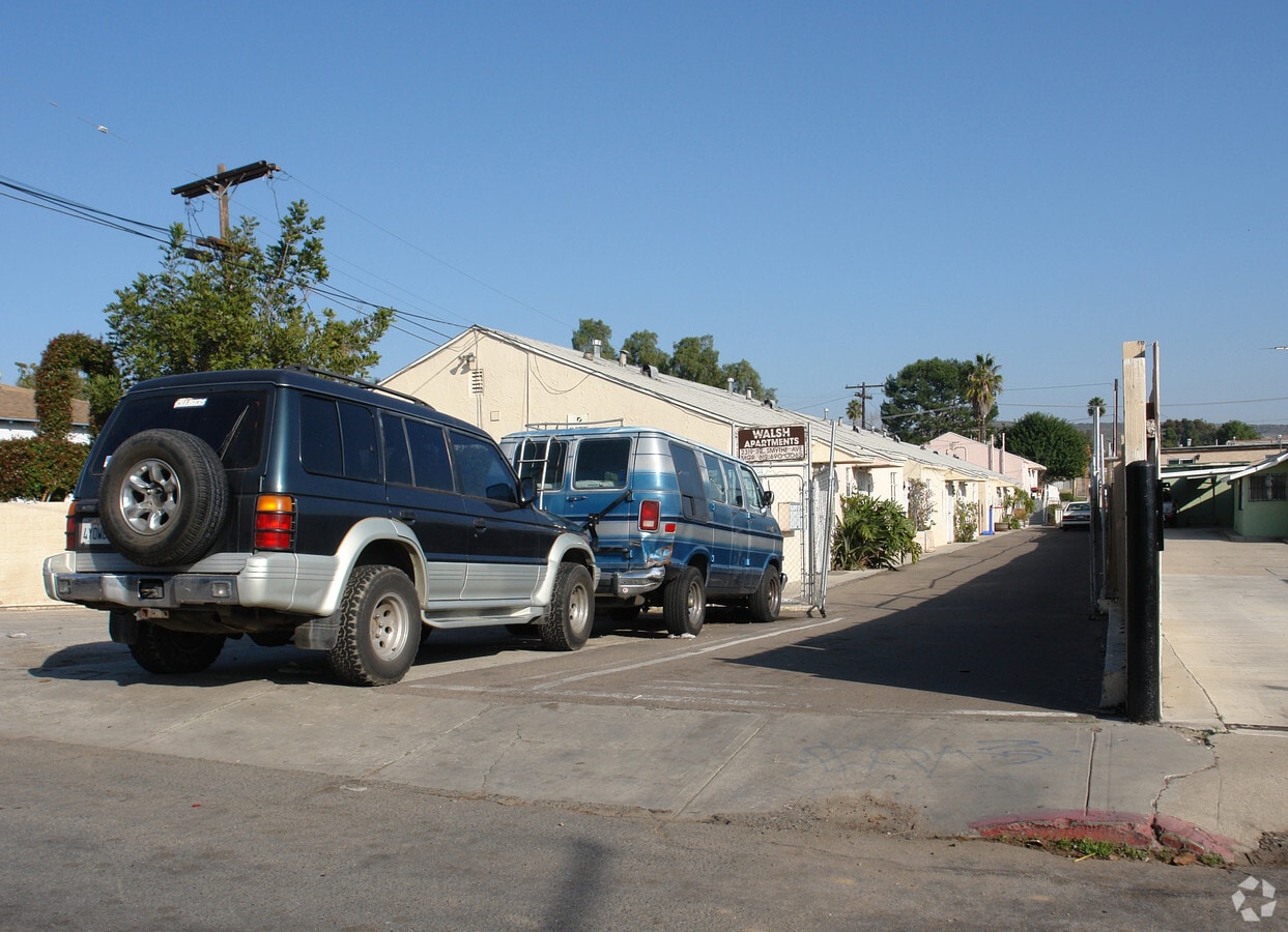 Photo - 2319-2339 Smythe Ave