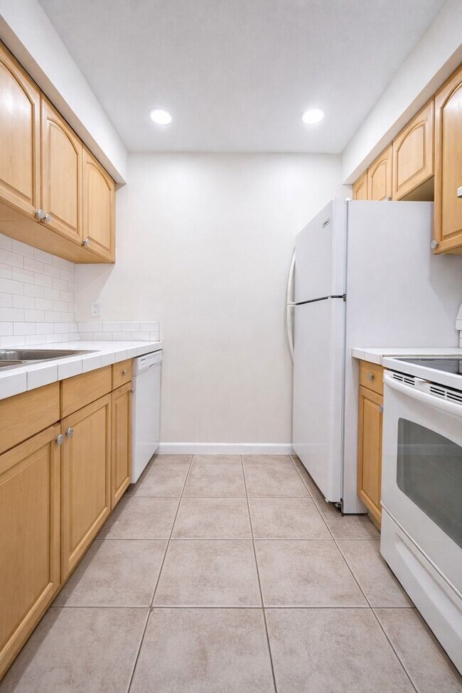 Photo - 633 SE 12th Ct Unit B