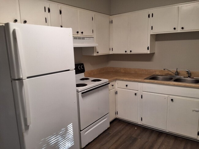 Photo - 1122 Evelyn Dr Unit A