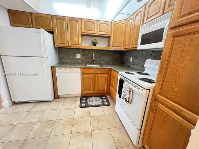 Building Photo - 1100 St Charles Pl Unit 620