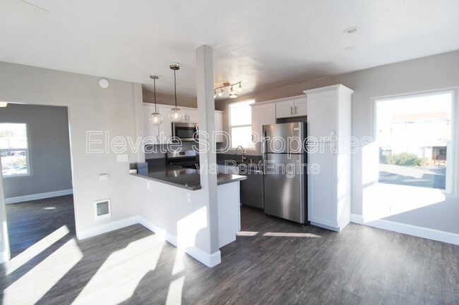 Building Photo - 4685 Hamilton St Rental