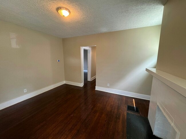 Photo - 1846 Tyler Pkwy