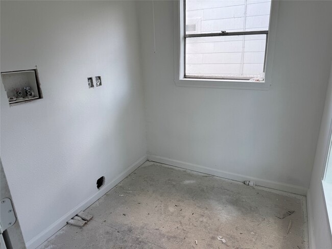 Photo - 411 N Baron St