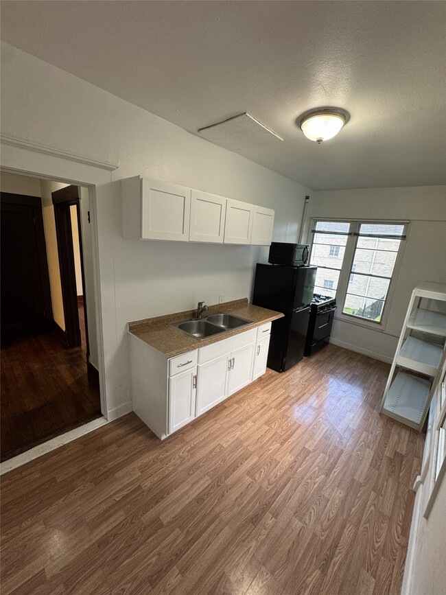 Photo - 1612 Heights Blvd Unit B