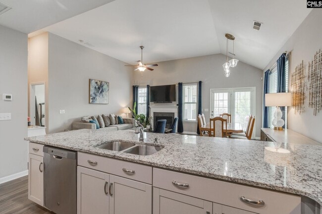 Photo - 1453 Ardennes Dr