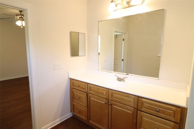 Photo - 322 7th Ave N