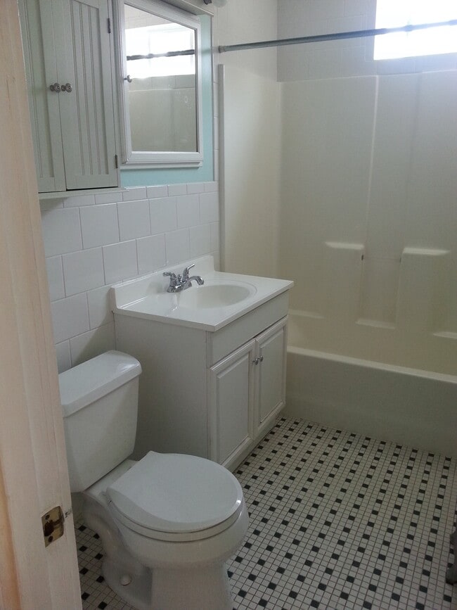 Photo - 2 Arnold St Unit 2