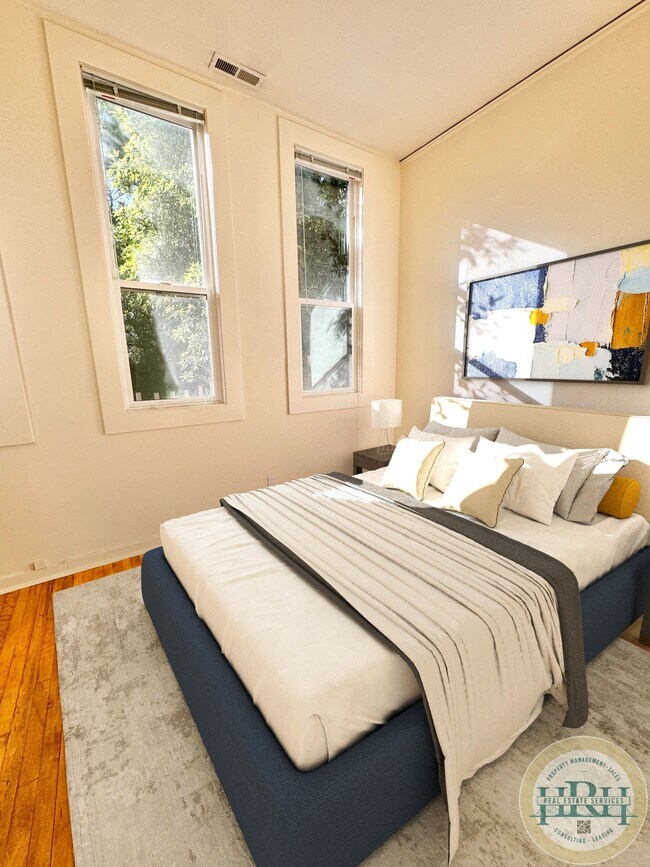 Photo - 2534 Washington St