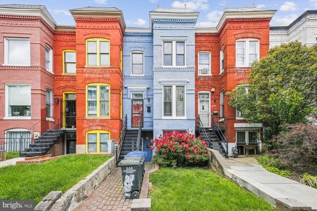 Building Photo - 2025 11th St NW Rental