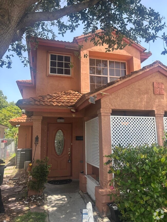 Building Photo - 522 S E St Rental