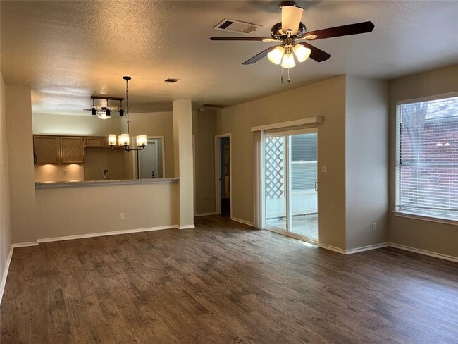 Photo - 813 Black Locust Drive West