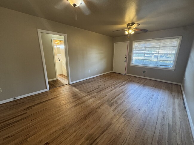 House Located Within Minutes Of Medical District & Elementary!
