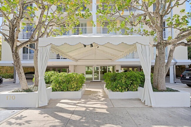 Photo - 170 Chilean Ave Unit 4b