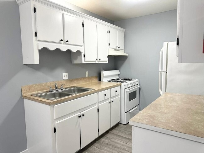 Maple Manor Apartments